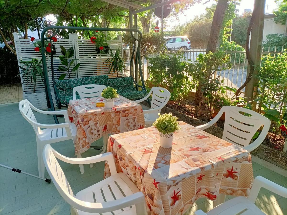 Villa Lauda B&B Rimini Exterior photo
