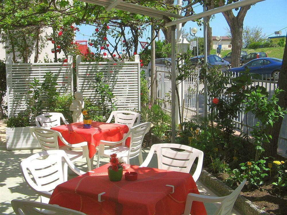 Villa Lauda B&B Rimini Exterior photo