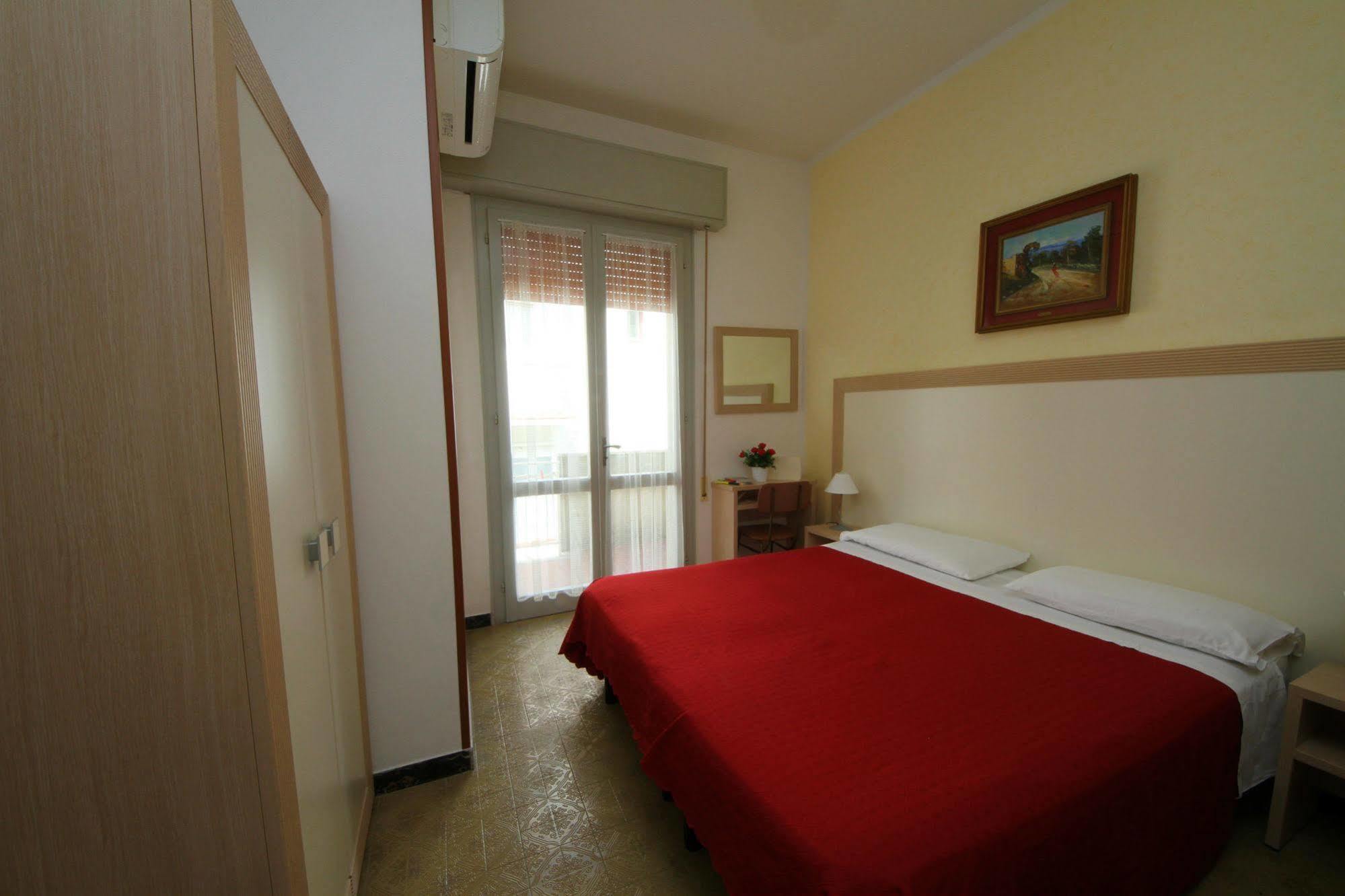 Villa Lauda B&B Rimini Exterior photo