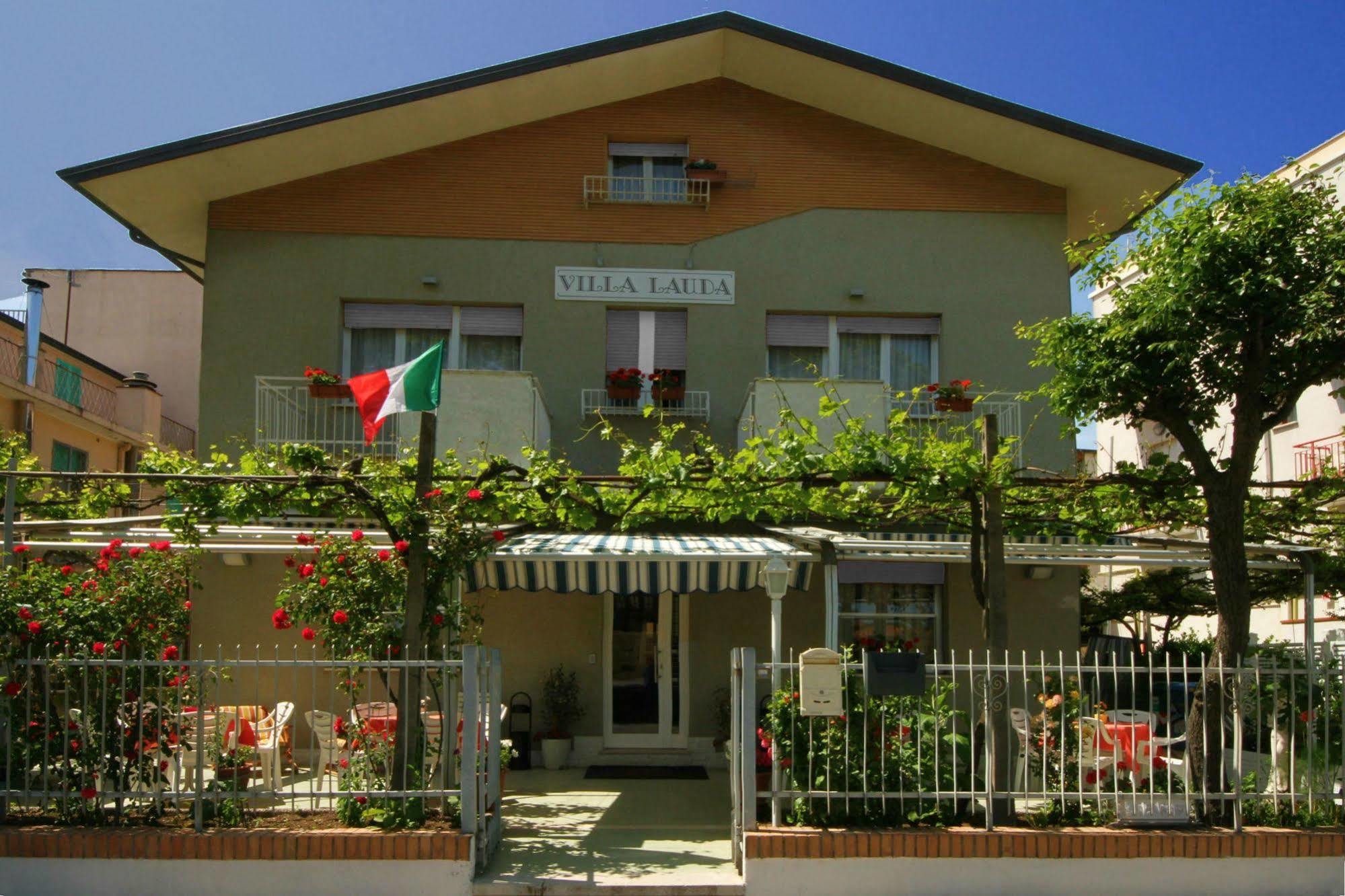 Villa Lauda B&B Rimini Exterior photo