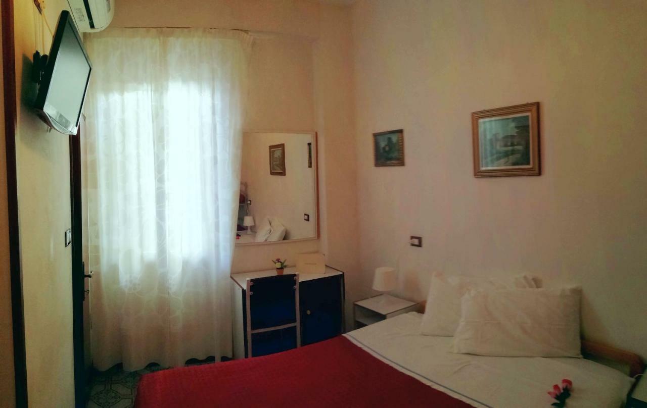 Villa Lauda B&B Rimini Exterior photo